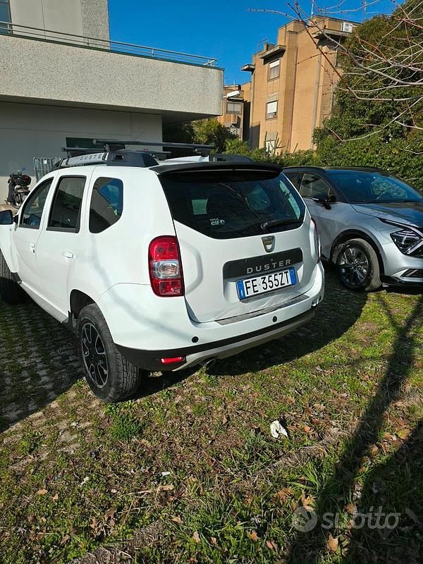 Usata Dacia Duster Urban Explorer 110 CV (80 kW) 2016 Bianco SUV
