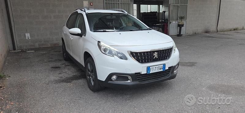 Usata Peugeot 2008 Allure 81 CV (59 kW) 2019 Bianco SUV