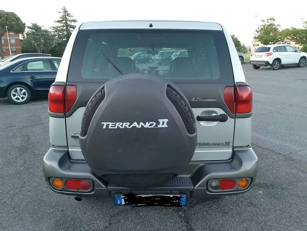 Usata Nissan Terrano 125 CV (91 kW) 2002 Grigio SUV