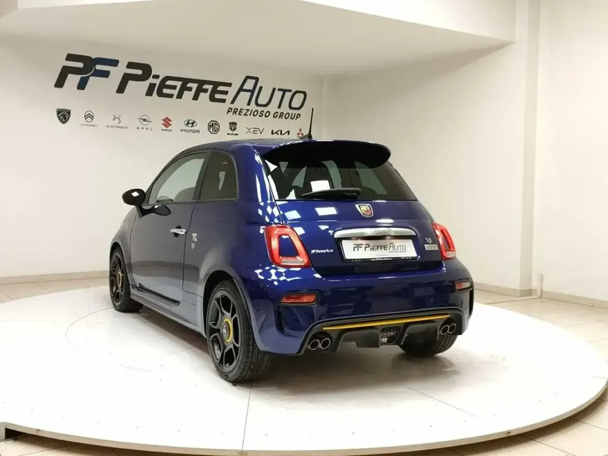 Usata Abarth 595 Pista 160 CV (117 kW) 2018 Blu Utilitaria