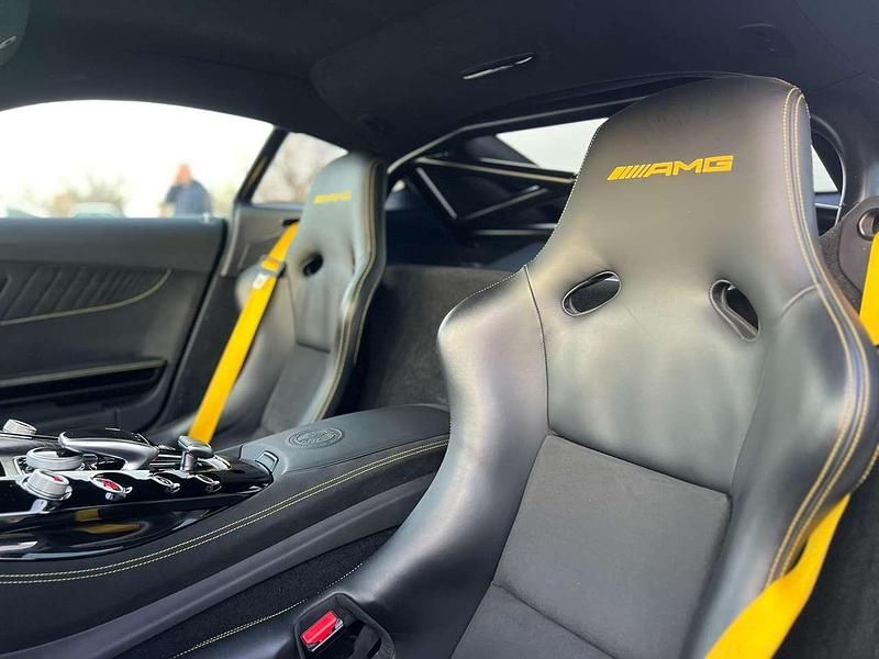 Usata Mercedes AMG GT R AMG 585 CV (430 kW) 2018 Amg light green magno Coupé