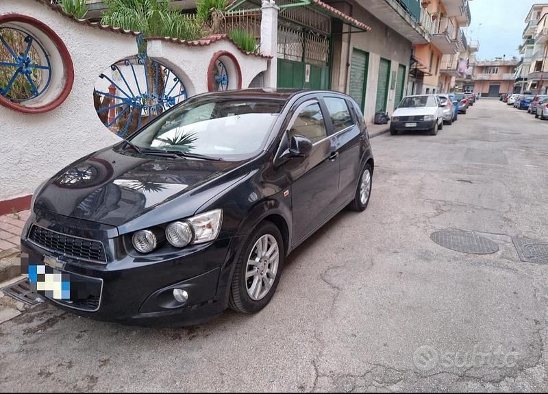 Usata Chevrolet Aveo 69 CV (50 kW) 2012 Nero Utilitaria