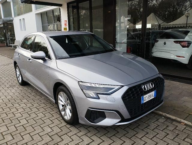 Usata Audi A3 Advanced 150 CV (110 kW) 2020 Argento Berlina