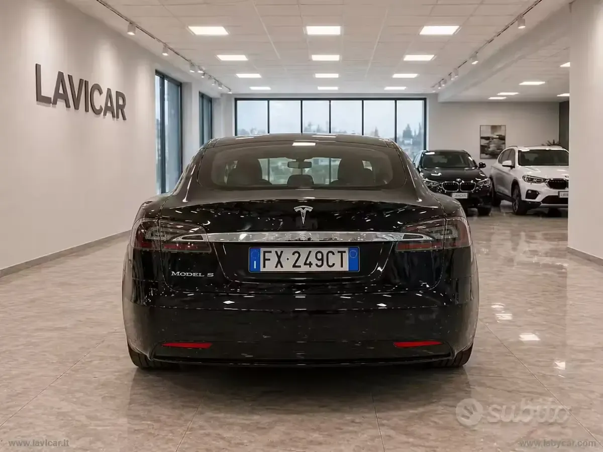 Usata Tesla Model S 177 kW (241 CV) 2019 Other Utilitaria