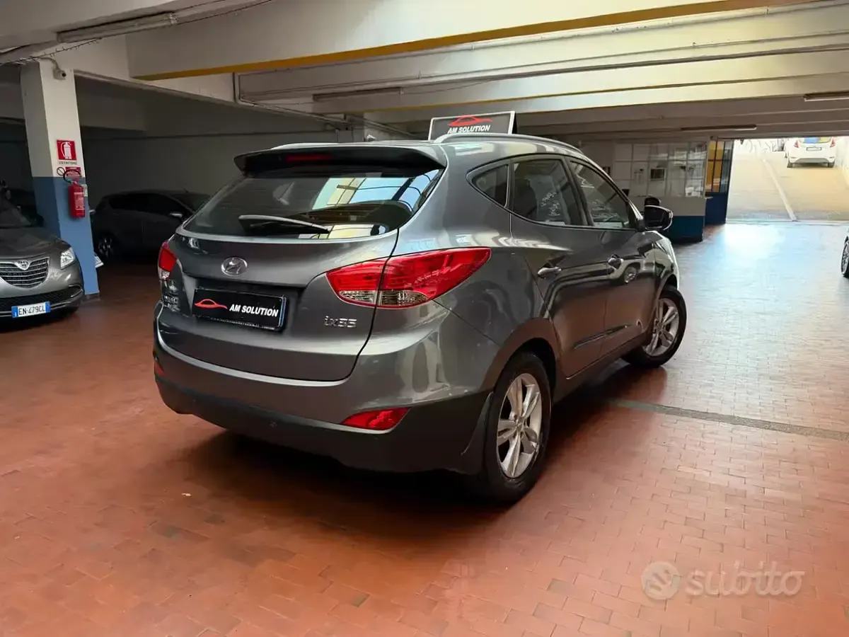 Usata Hyundai ix35 135 CV (99 kW) 2013 Grigio SUV