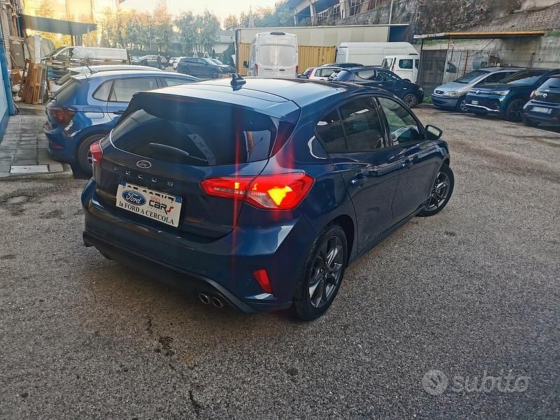 Usata Ford Focus ST-Line 120 CV (88 kW) 2021 Blu Berlina