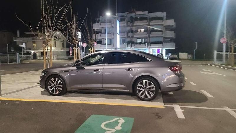 Usata Renault Talisman Intens 160 CV (117 kW) 2019 Grigio Berlina
