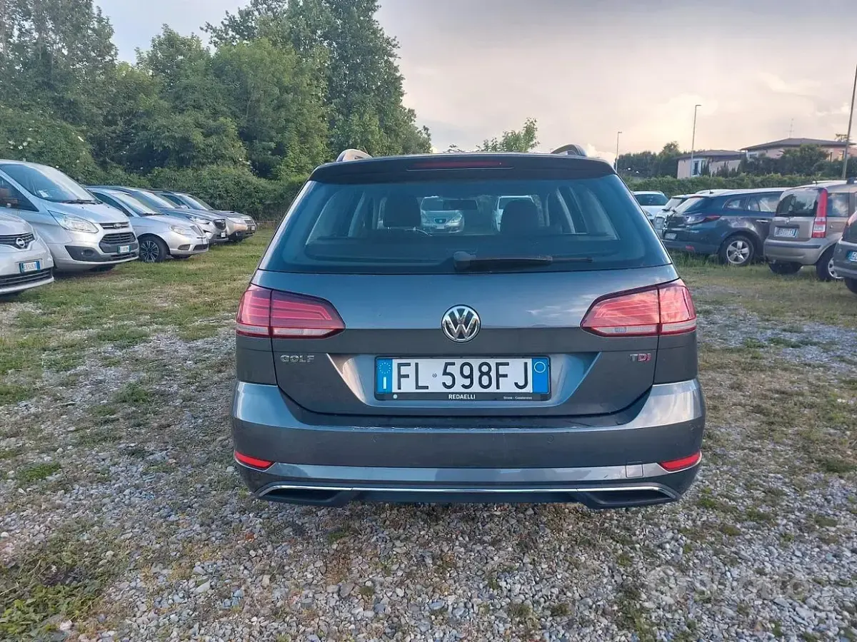 Usata VW Golf VII Business 116 CV (85 kW) 2017 Grigio Station wagon