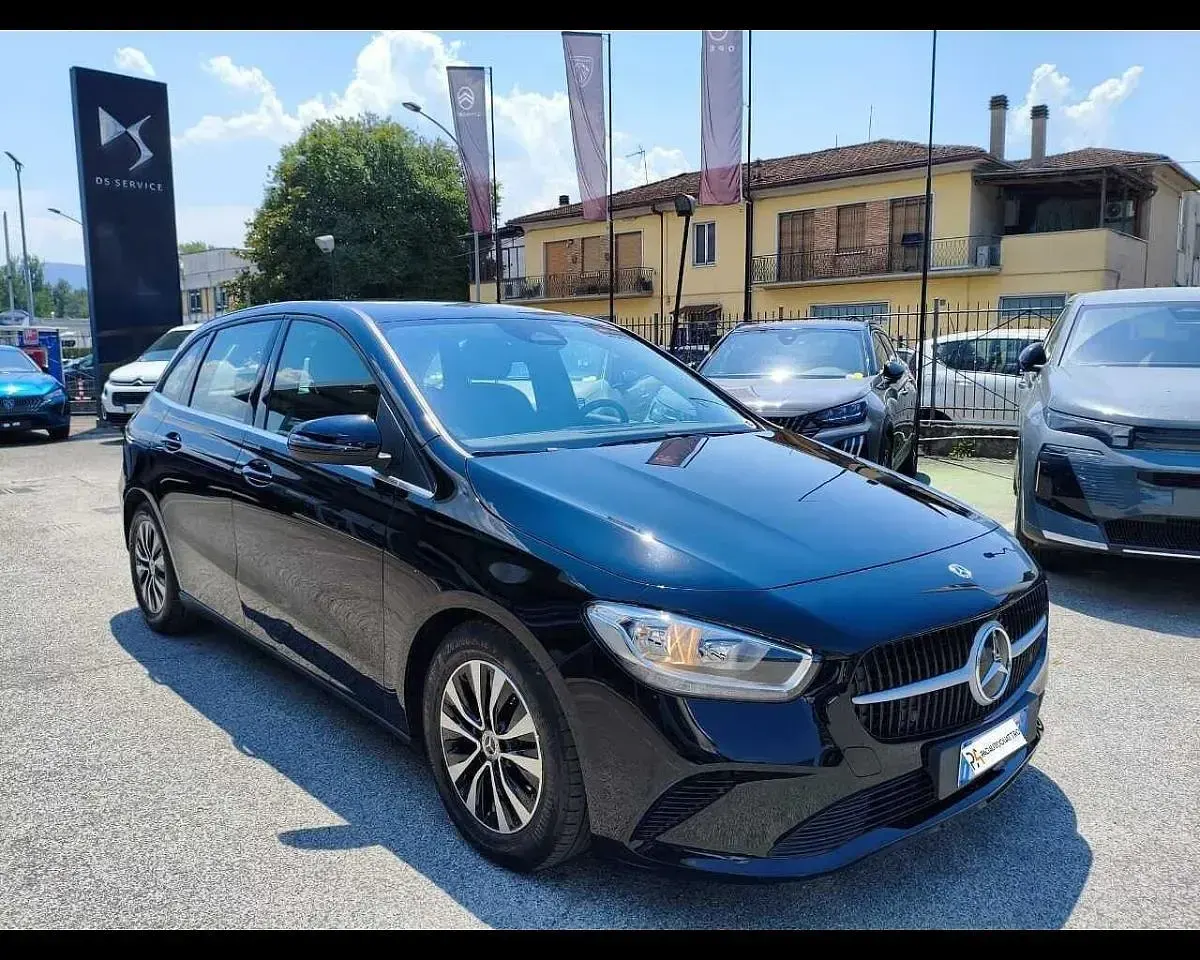 Usata Mercedes B180 Advanced 116 CV (85 kW) 2023 Nero Utilitaria
