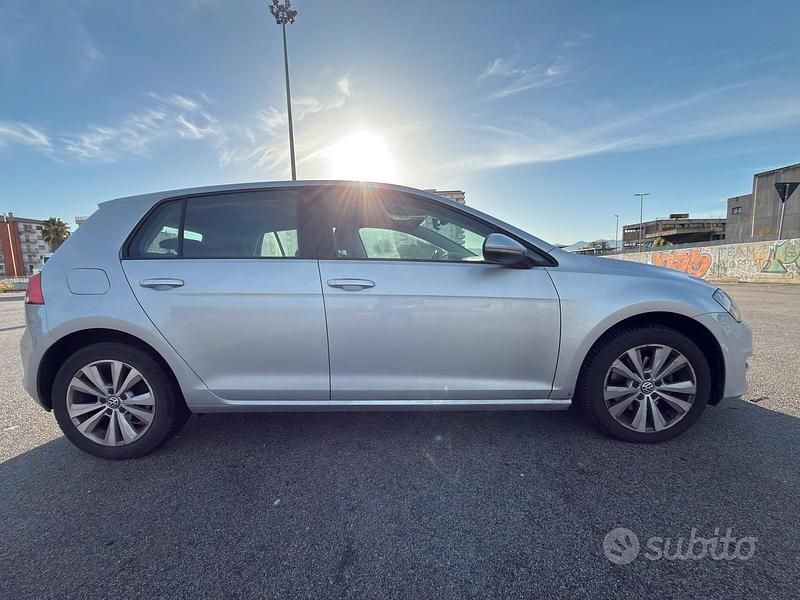 Usata VW Golf VII Comfortline 110 CV (80 kW) 2016 Grigio Berlina