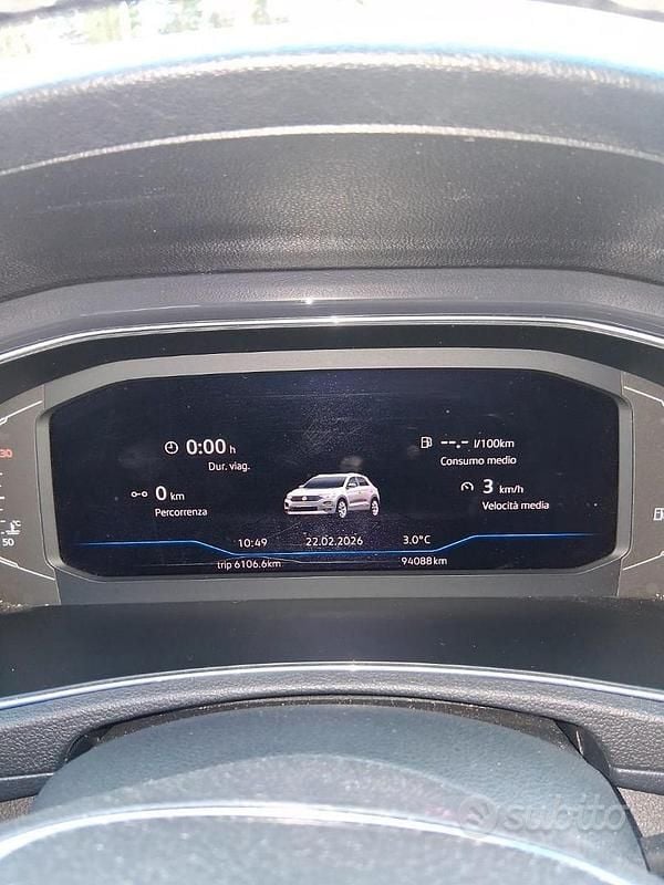 Usata VW T-Roc 150 CV (110 kW) 2017 Grigio SUV