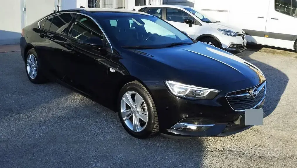 Usata Opel Insignia 136 CV (100 kW) 2017 Nero Berlina