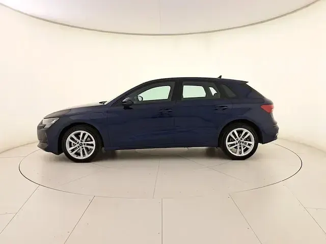 Usata Audi A3 Business 204 CV (150 kW) 2025 Blu navarra metallizzato Berlina