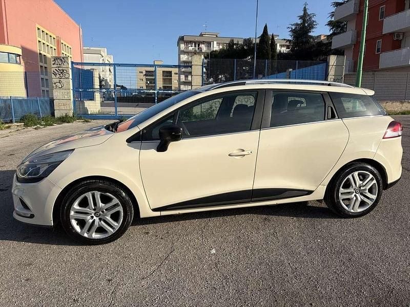 Usata Renault Clio GrandTour 90 CV (66 kW) 2016 Bianco Station wagon