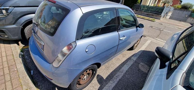Usata Lancia Ypsilon 90 CV (66 kW) 2009 Utilitaria