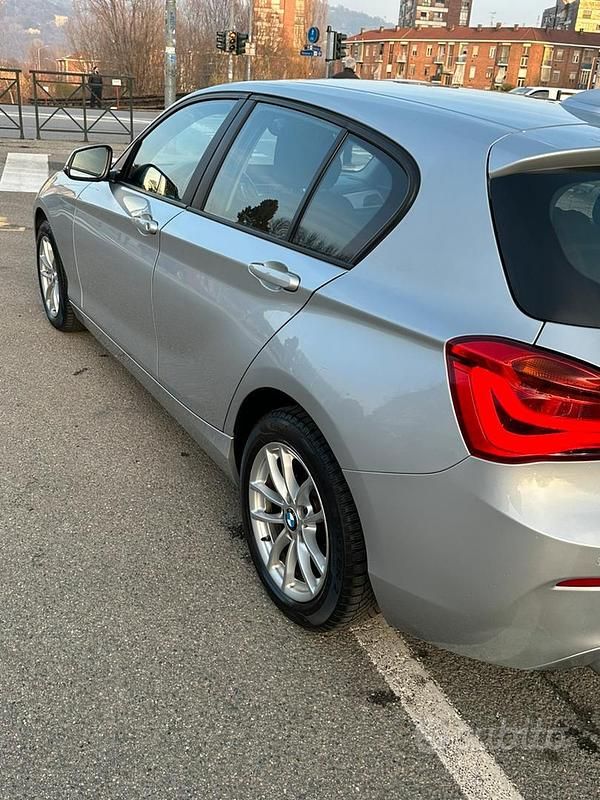 Usata BMW 116 Advantage 116 CV (85 kW) 2015 Grigio Utilitaria