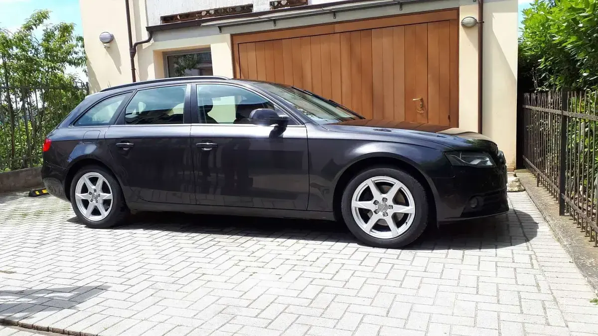 Usata Audi A4 Ambiente 143 CV (105 kW) 2010 Grigio Station wagon