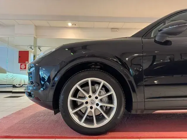 Usata Porsche Cayenne 340 CV (250 kW) 2005 Nero metallizzato SUV