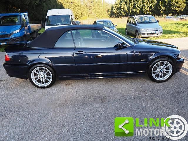 Usata BMW 318 Cabriolet Efficient Dynamics 143 CV (105 kW) 2002 Blu Cabrio