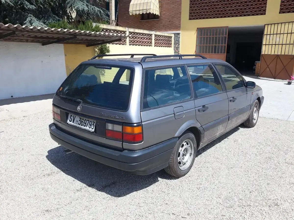 Usata VW Passat 90 CV (66 kW) 1990 Grigio Station wagon