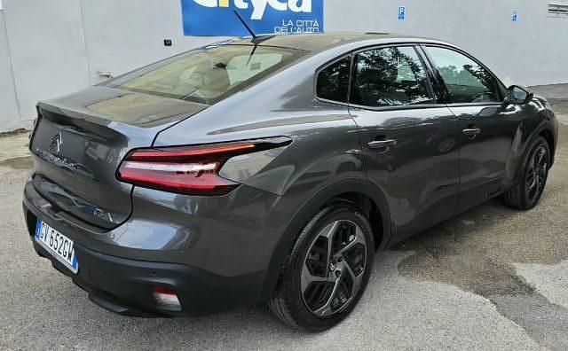 Usata Citroën e-C4 100 kW (136 CV) 2024 Grigio scuro SUV
