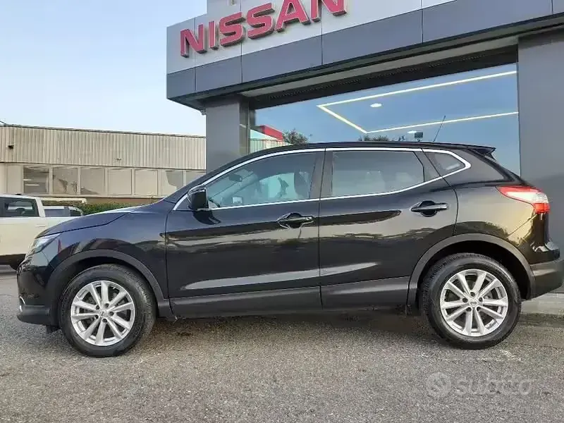 Usata Nissan Qashqai Acenta 110 CV (80 kW) 2015 Nero SUV
