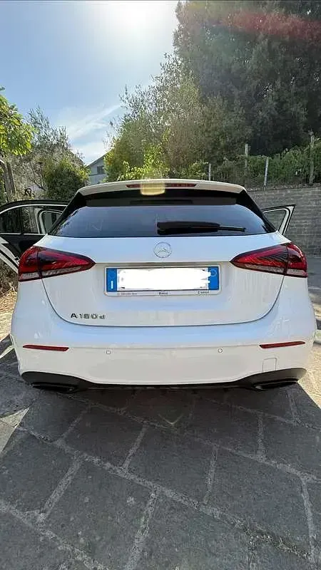 Usata Mercedes A180 Premium 116 CV (85 kW) 2022 Bianco Berlina