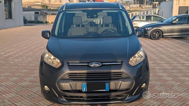 Usata Ford Tourneo Connect Titanium 120 CV (88 kW) 2016 Grigio Monovolume