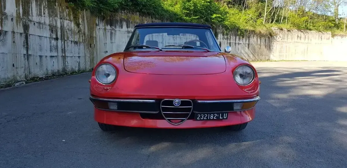 Usata Alfa Romeo GT Junior 104 CV (76 kW) 1975 Rosso Cabrio