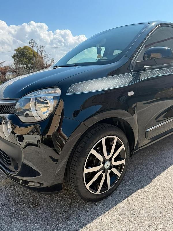 Usata Renault Twingo LE 69 CV (50 kW) 2019 Utilitaria