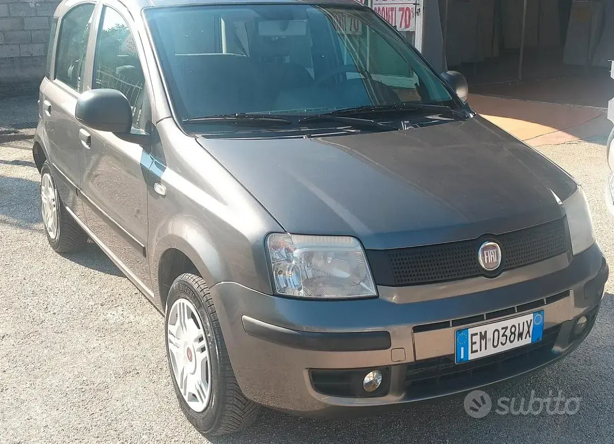 Usata Fiat Panda Classica 69 CV (50 kW) 2012 Marrone Utilitaria