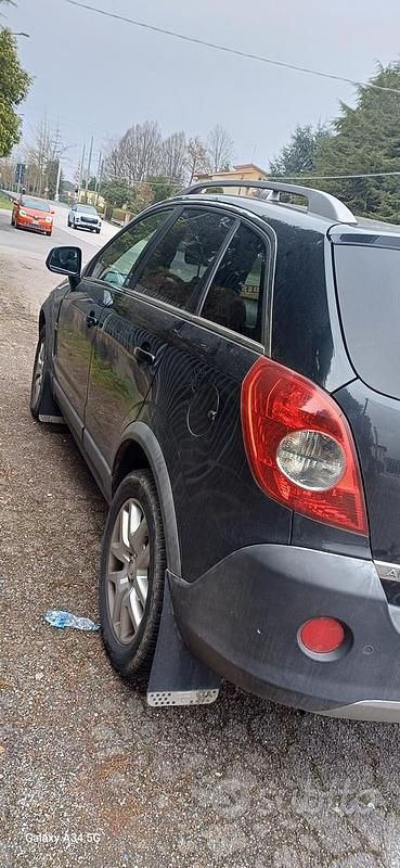 Usata Opel Antara 150 CV (110 kW) 2010 Nero SUV