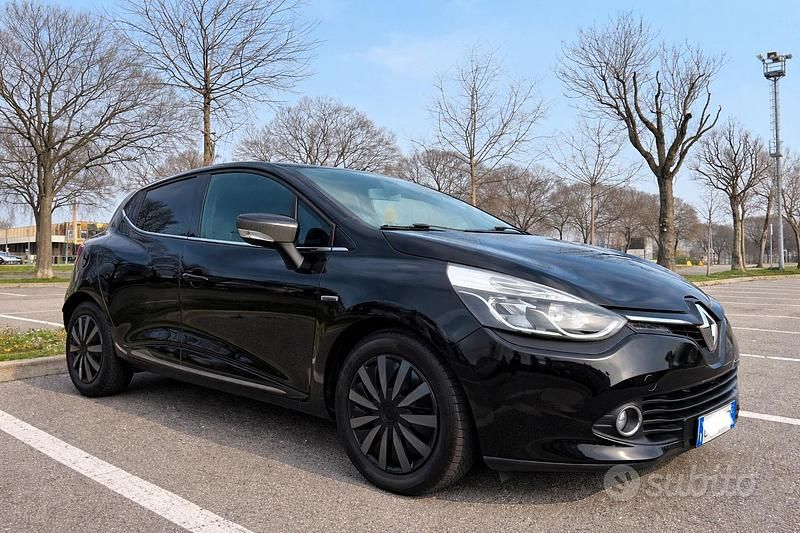 Usata Renault Clio IV 90 CV (66 kW) 2015 Nero Utilitaria