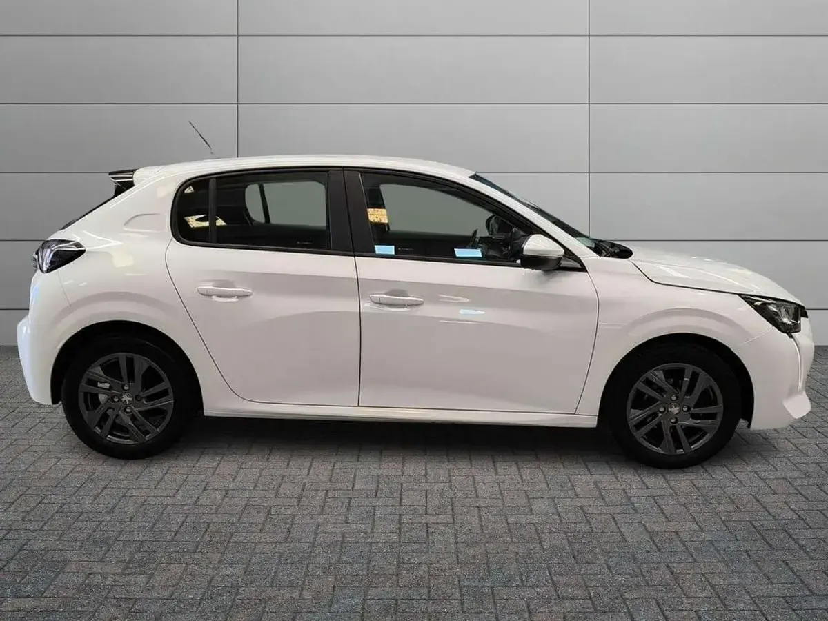 Usata Peugeot 208 Active 75 CV (55 kW) 2021 Bianco Utilitaria