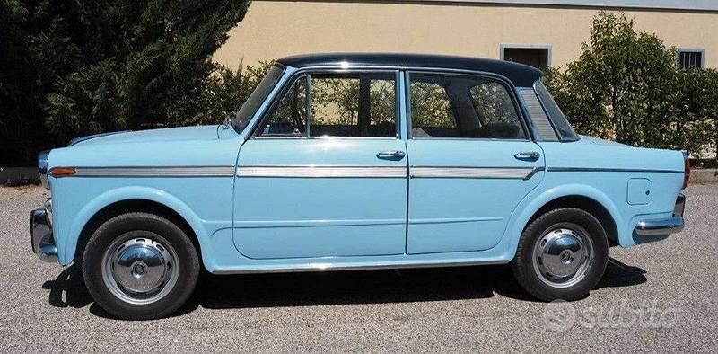 Usata Fiat 1200 1960 Blu Berlina