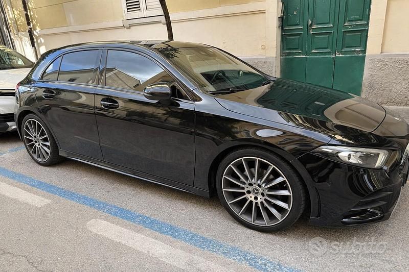 Usata Mercedes A180 Premium 116 CV (85 kW) 2020 Nero Berlina