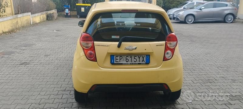 Usata Chevrolet Spark 65 CV (47 kW) 2011 Giallo Utilitaria