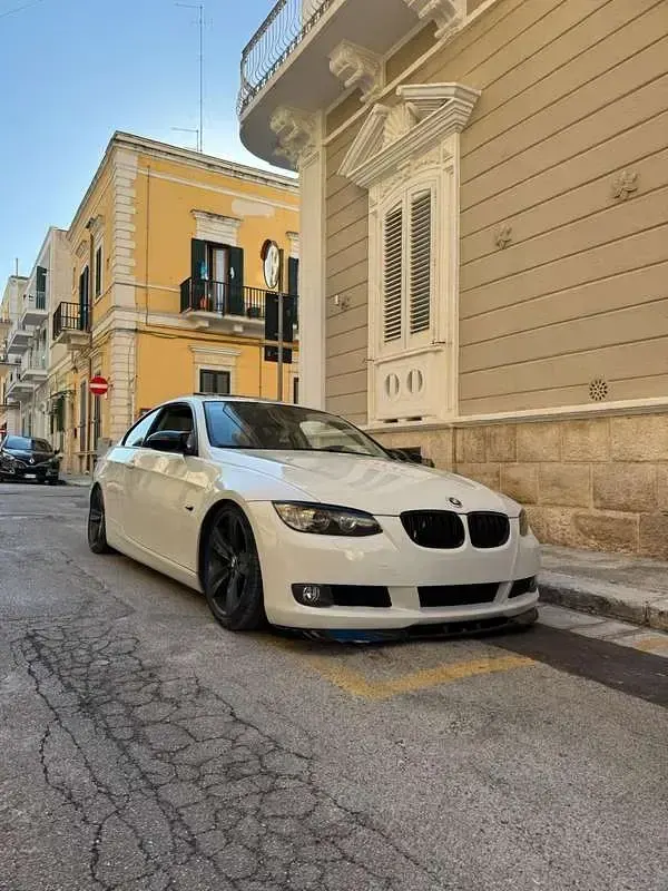Usata BMW 320 177 CV (130 kW) 2008 Coupé