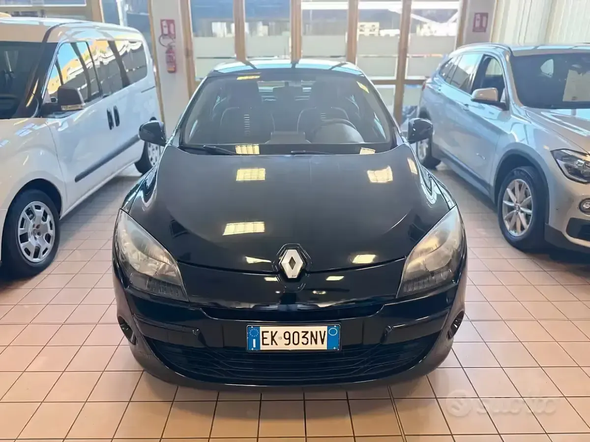Usata Renault Mégane 110 CV (80 kW) 2011 Nero Berlina