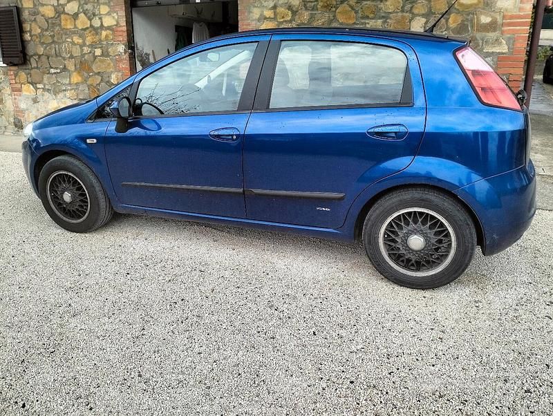 Usata Fiat Grande Punto 75 CV (55 kW) 2007 Utilitaria