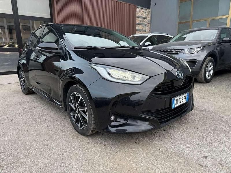 Usata Toyota Yaris Hybrid Trend 116 CV (85 kW) 2023 Nero Utilitaria