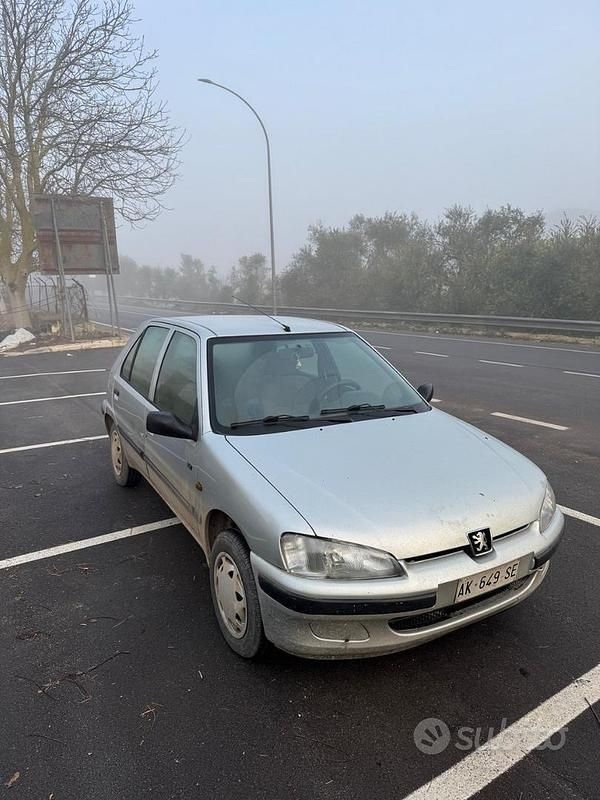 Usata Peugeot 106 1998 Utilitaria