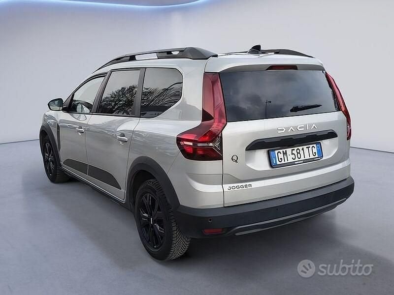 Usata Dacia Jogger Extreme 101 CV (74 kW) 2023 Grigio Monovolume