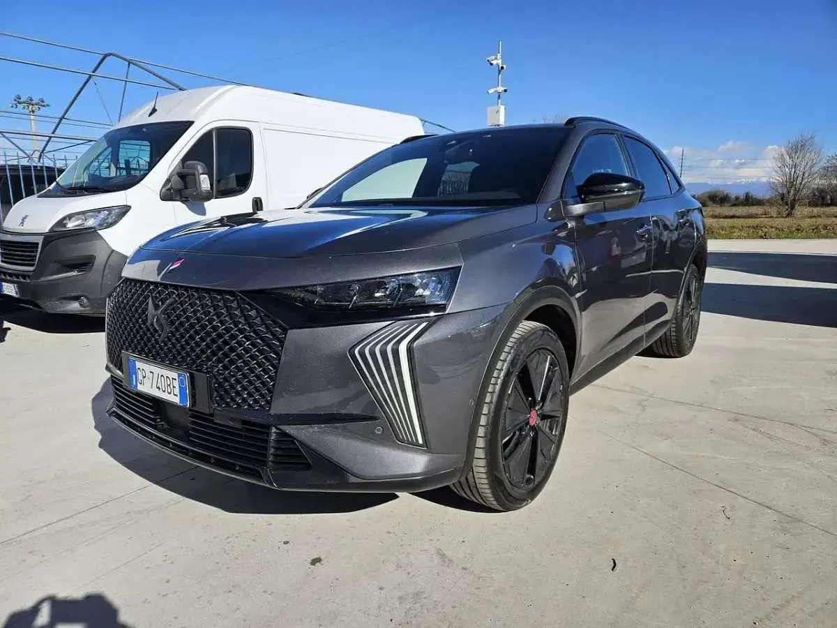 Usata DS Automobiles DS7 Crossback Performance 131 CV (96 kW) 2023 Grigio SUV