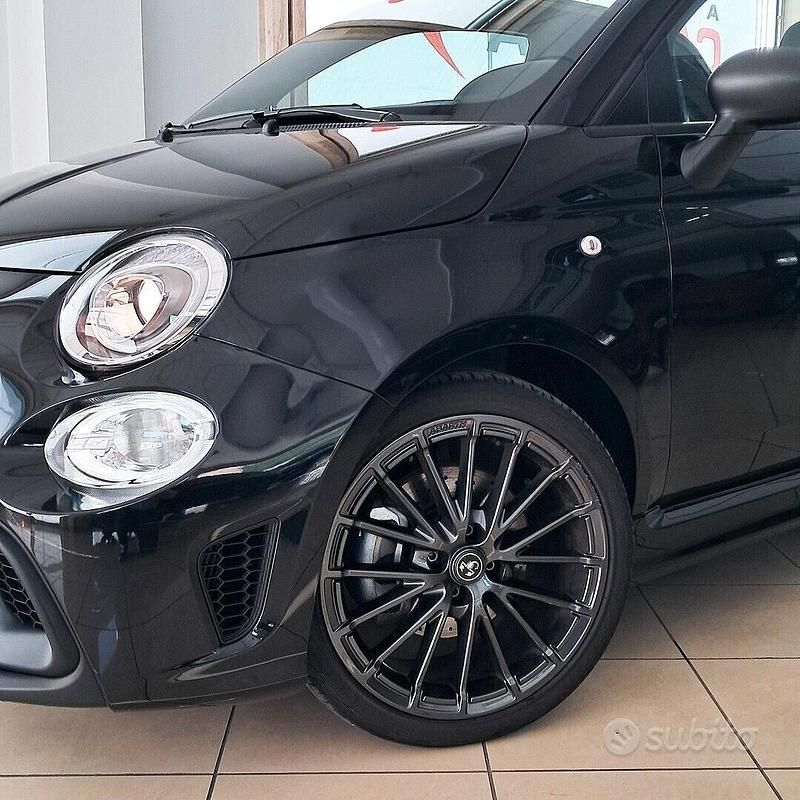 Usata Abarth 595C 165 CV (121 kW) 2024 Nero Cabrio