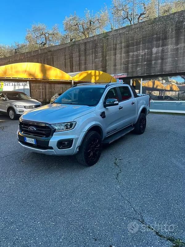 Usata Ford Ranger Wildtrack 213 CV (156 kW) 2022 Grigio Pick-up