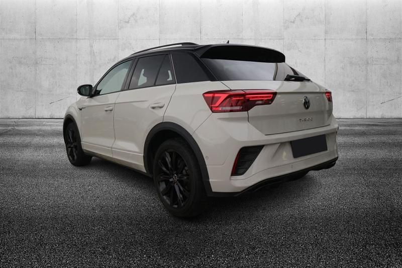 Usata VW T-Roc R-line 150 CV (110 kW) 2024 Grigio metallizzato SUV