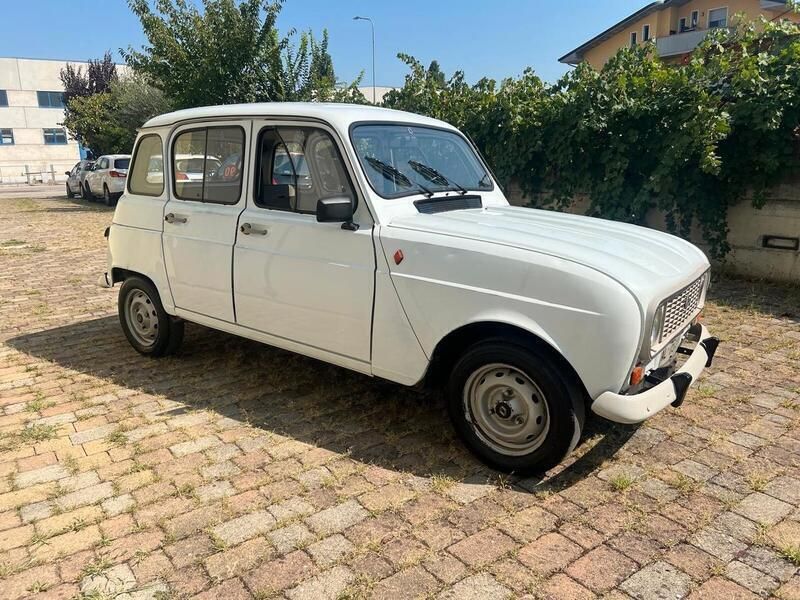 Usata Renault R4 34 CV (25 kW) 1992 Bianco Berlina