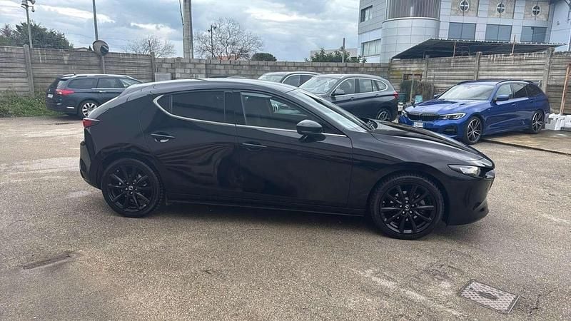 Usata Mazda 3 122 CV (89 kW) 2022 Nero Berlina