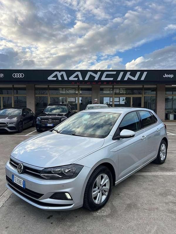Grigio Usata 2020 VW Polo Sportline Tre volumi | 15.500 € (Buon prezzo) - Immagine 1/4